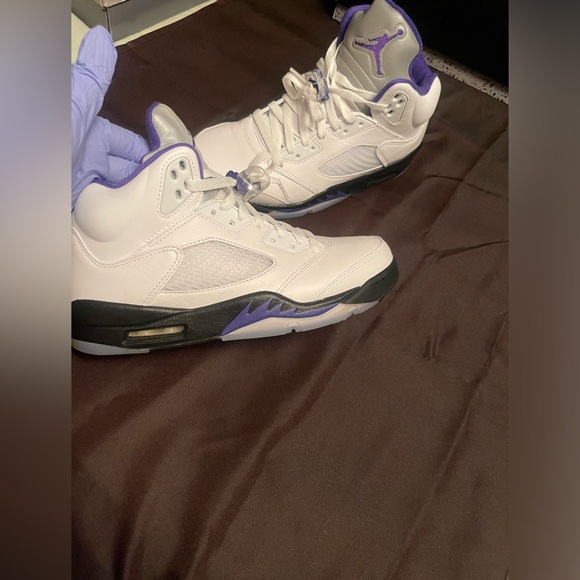 Jordan 5’s Concords - Picture 5 of 9